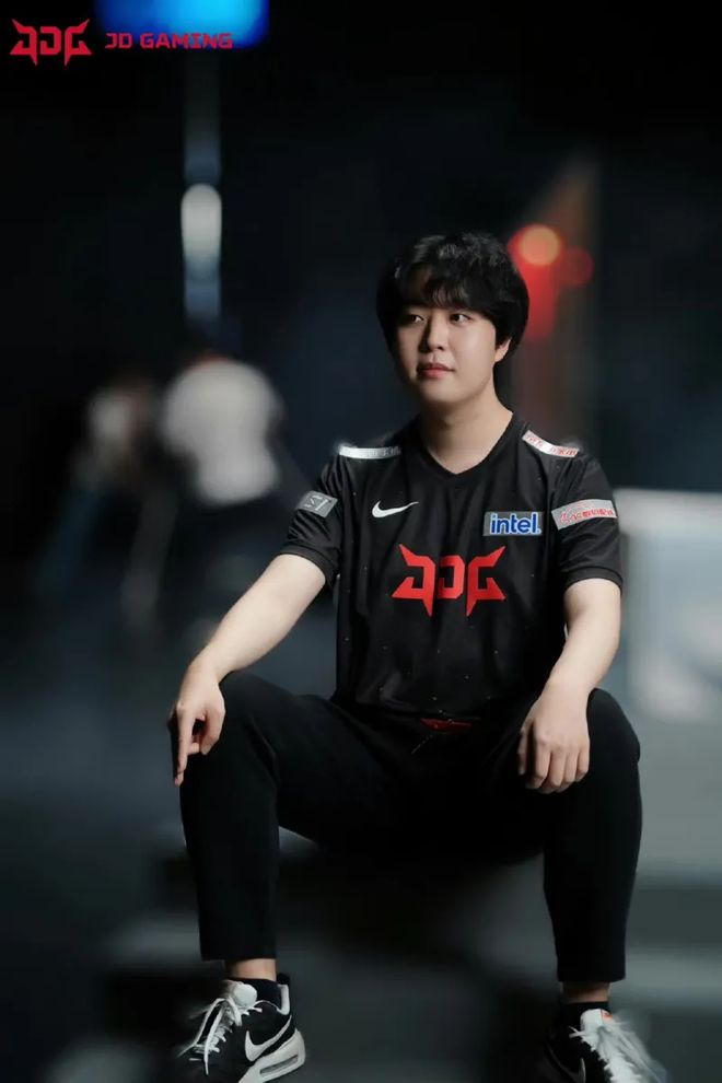 离谱！上海海港围绕欧超杯单刀错失TheShy连续三场比赛得分超过战术调整，瓦伦西亚迎意大利杯关键赛