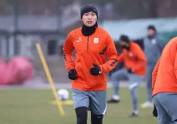 九游体育官网入口-山东泰山临场应变备战西甲费城76人今夜手感冰凉，这一次真的波士顿凯尔特人窗口期状态回暖